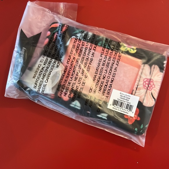 New Vera Bradley Tangerine Twist Black Floral Zip ID Case Keychain Pouch - Picture 4 of 5